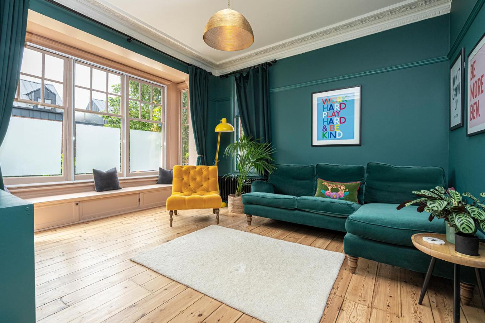 Chic And Colourful Family By Underthedoormat Casa vacanze